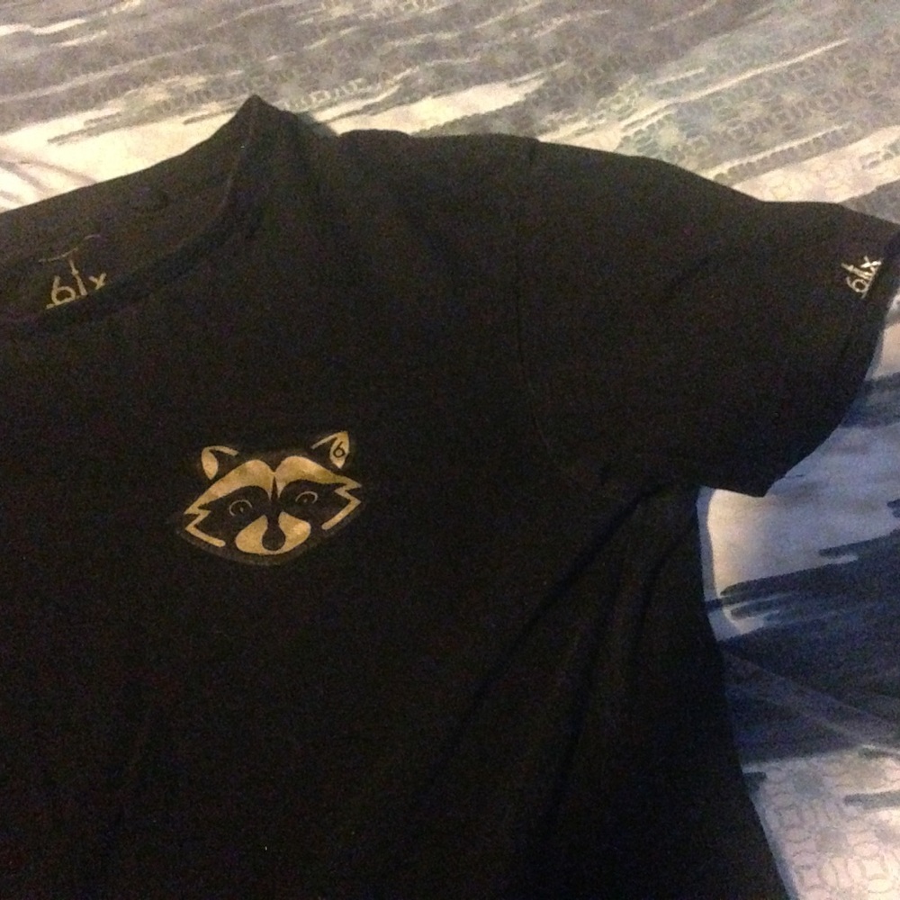 Black t shirt